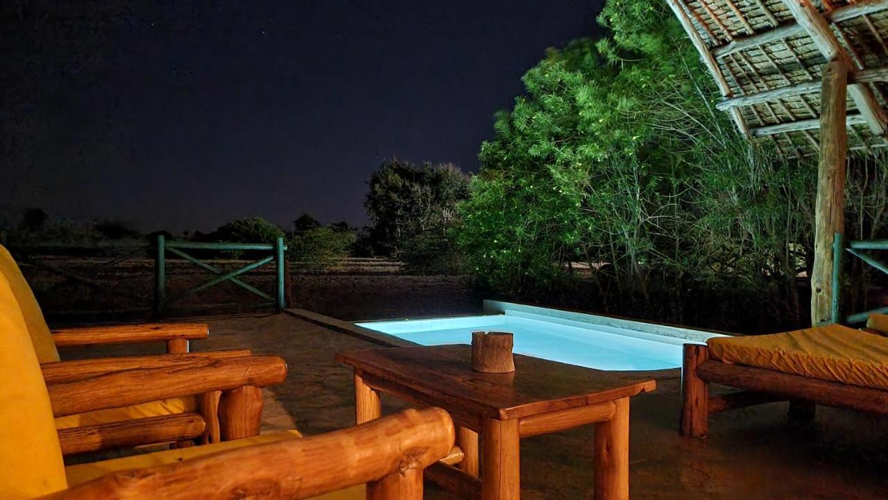Manyatta Camp Hotel Voi Exterior foto