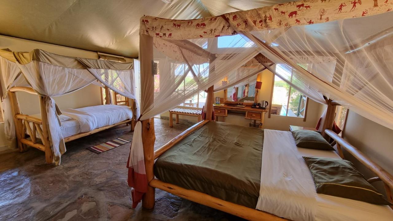 Manyatta Camp Hotel Voi Exterior foto