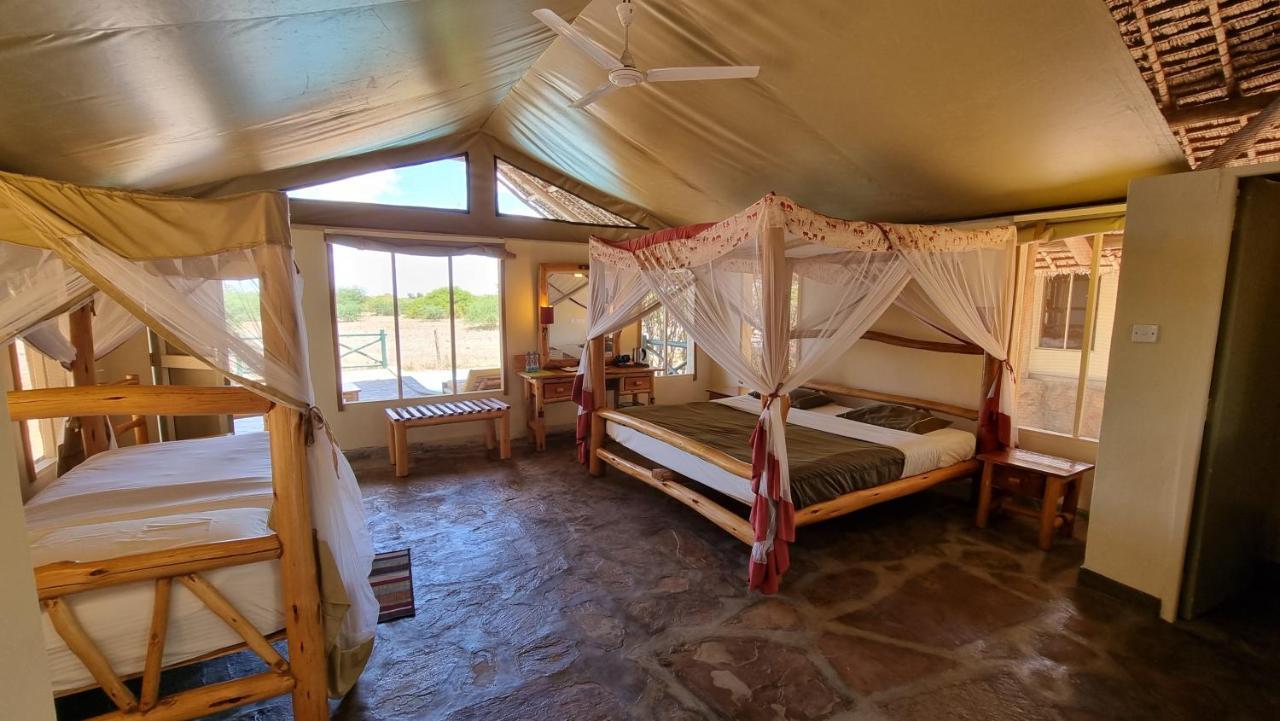 Manyatta Camp Hotel Voi Exterior foto