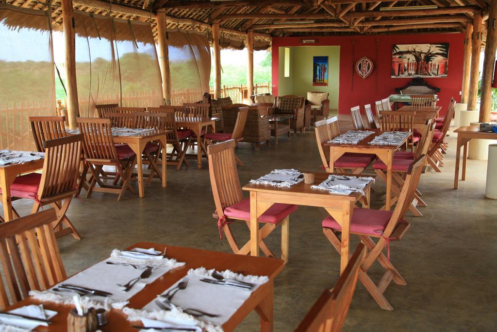 Manyatta Camp Hotel Voi Exterior foto