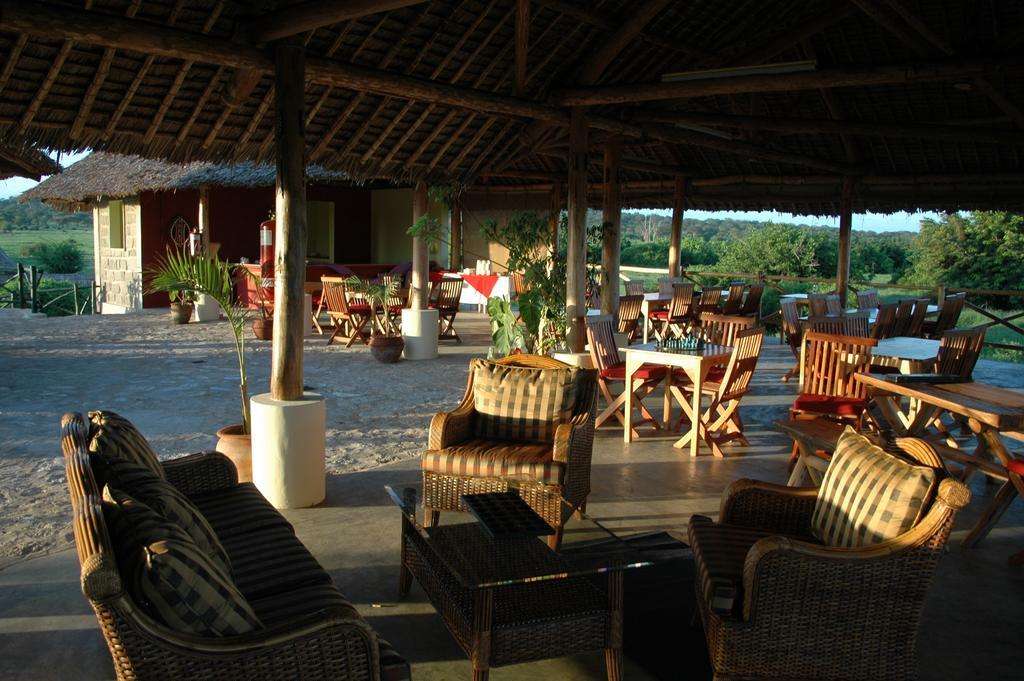 Manyatta Camp Hotel Voi Exterior foto