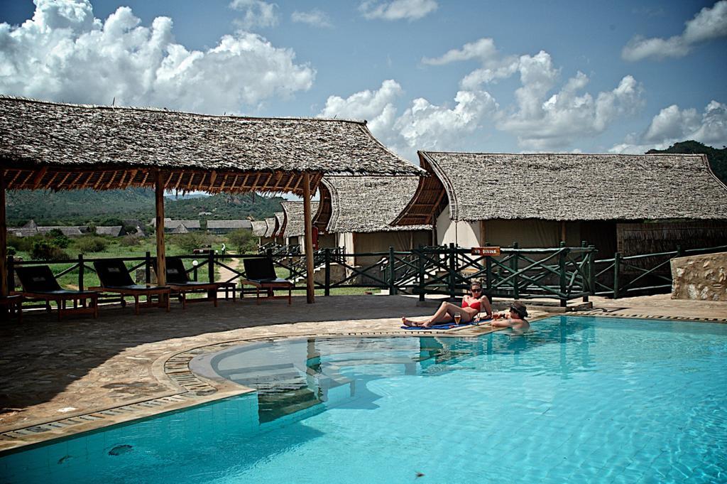 Manyatta Camp Hotel Voi Exterior foto