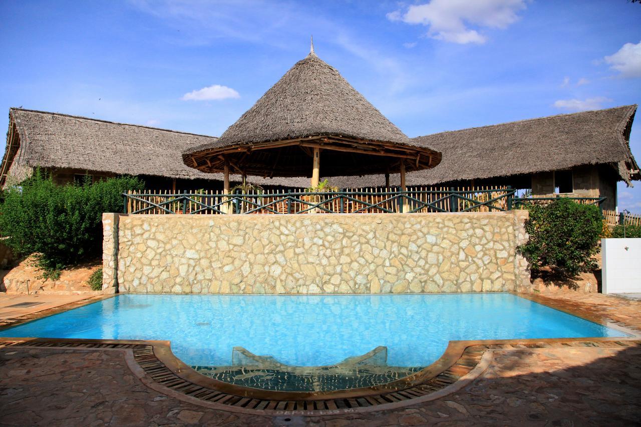Manyatta Camp Hotel Voi Exterior foto